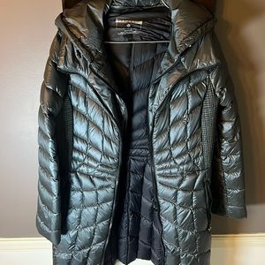 Ladies waterproof knee length jacket